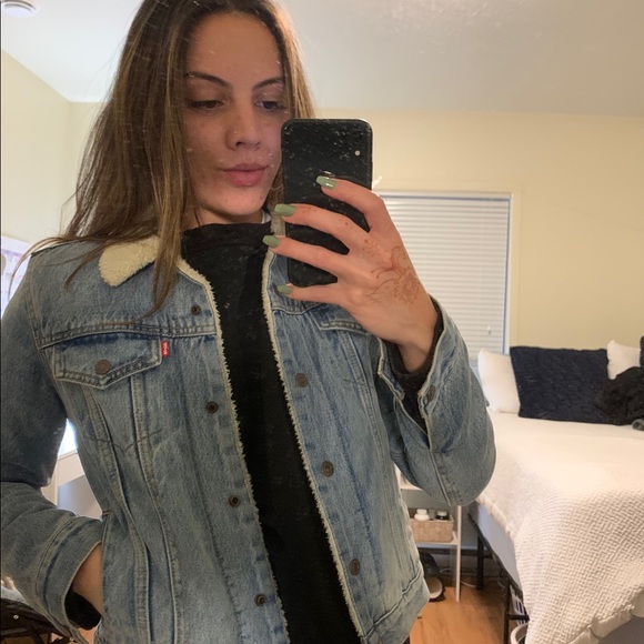 Levi’s Sherpa Jacket - Picture 3 of 3